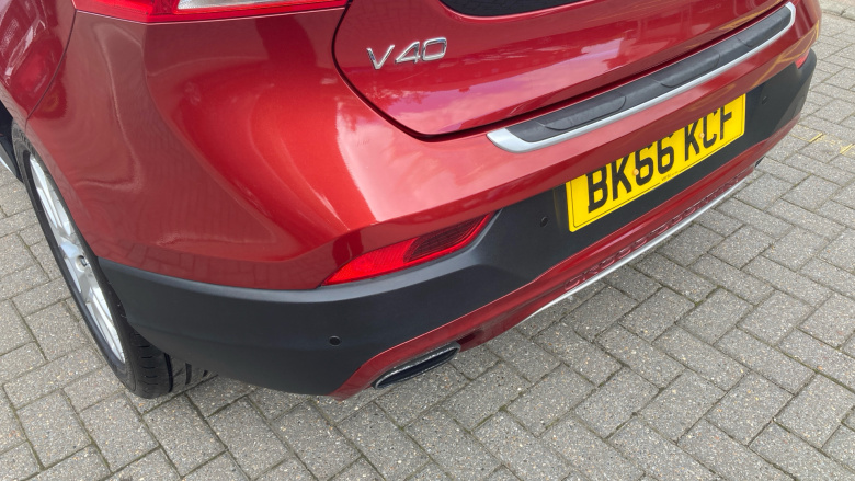 Volvo V40 T3 [152] Cross Country Pro 5dr Geartronic Petrol Hatchback